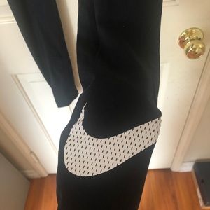 Nike leggings logo size S